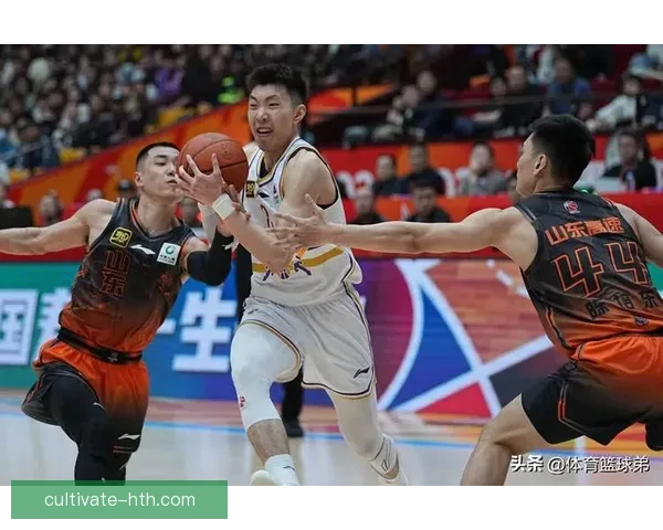 中国男篮力克强敌晋级亚洲杯四强展现团队凝聚力与顽强斗志