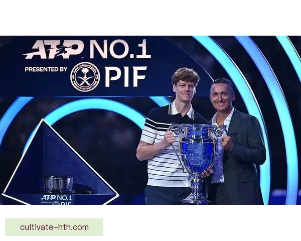 全新网球赛季火热开启 多位明星选手争夺年终冠军荣耀