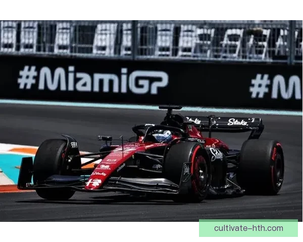 F1迈阿密站排位爆冷红牛失速法拉利强势争冠悬念全面再起车迷沸腾