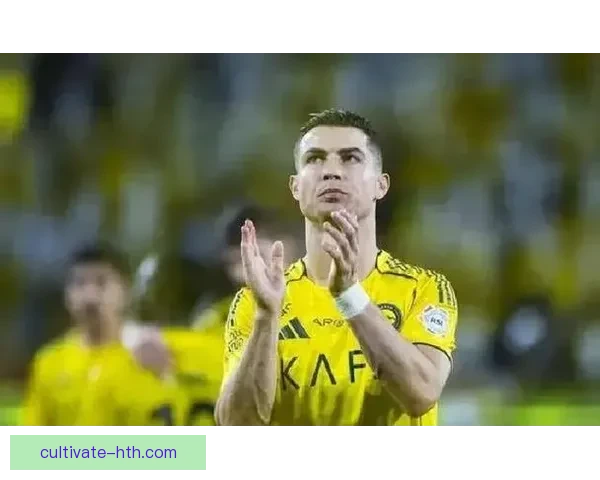 C罗四十岁仍统治绿茵场传奇自律精神激励全球年轻球员不断追逐冠军梦想